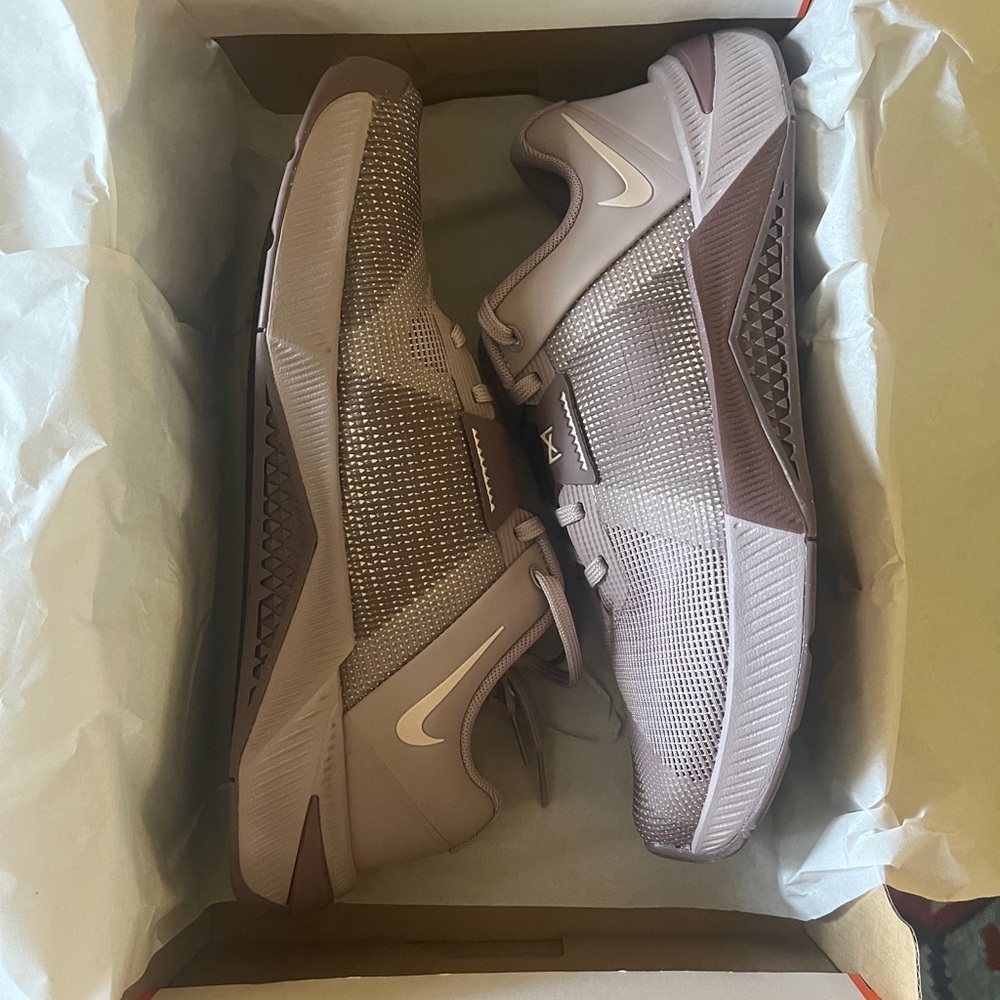 Nike Metcon Sneakers in Light Violet